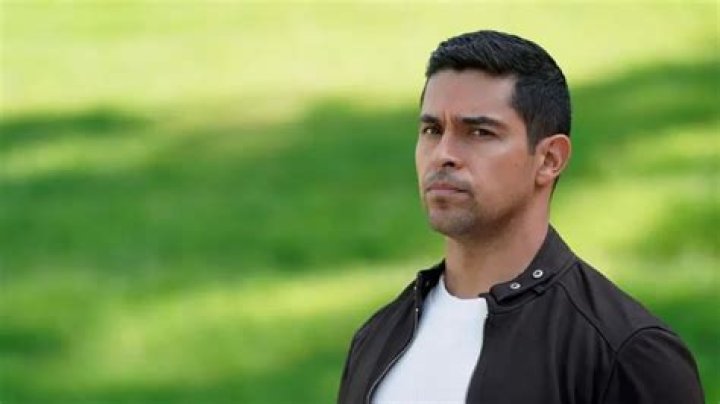 Reddit User Wonders About His Sexuality!