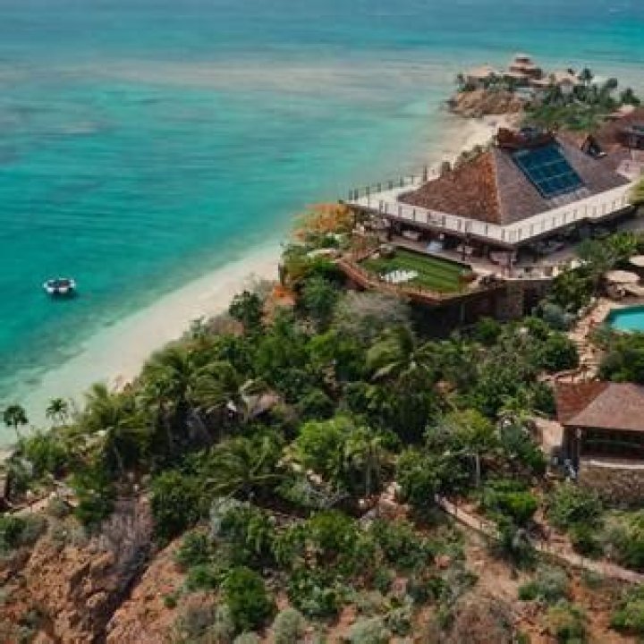 Richard Branson Is Hiring An Assistant To Live On His Private Necker Island
