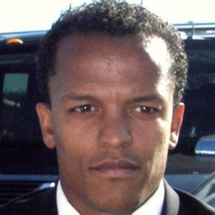 Robert Earnshaw - Bio, Age, height, Wiki, Facts and Family