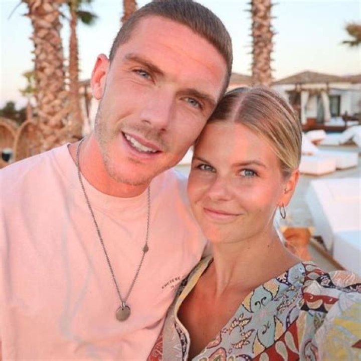 Robin Gosens Height, Weight, Age, Wife, Children