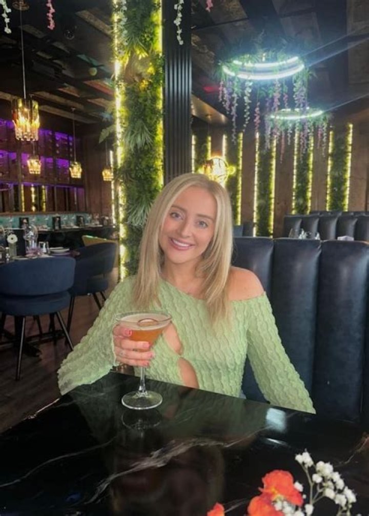 Robyn Hobson Height, Weight, Age, Boyfriend, Siblings