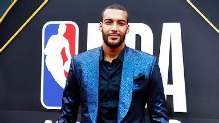 Rudy Gobert Slammed For Touching Reporters’ Microphones Prior To Coronavirus – Hollywood Life