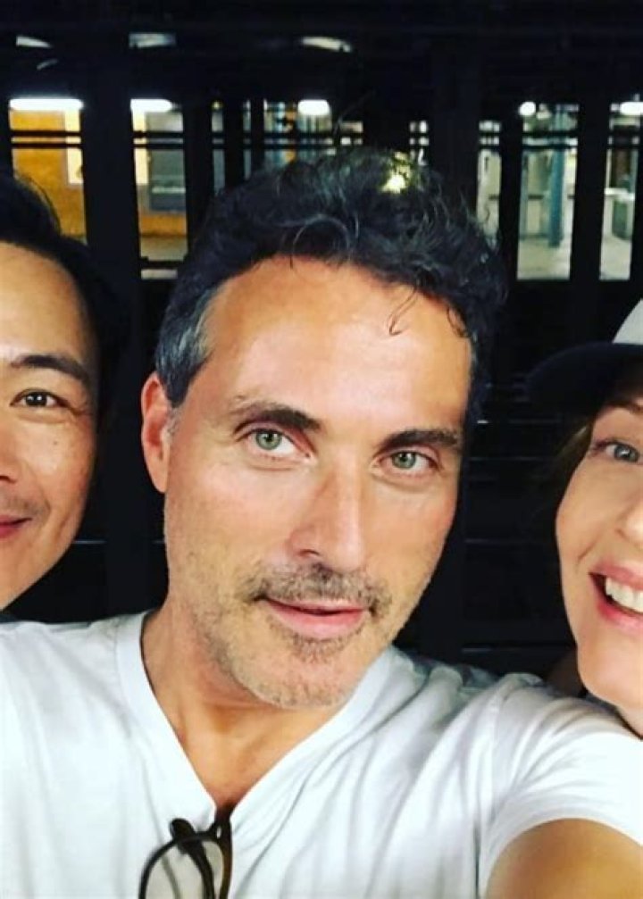 Rufus Sewell Height, Weight, Family, Girlfriend, Education, Biography