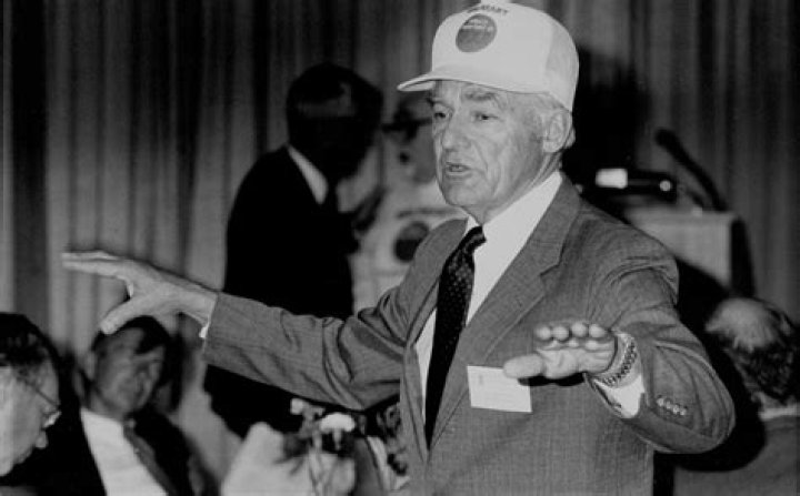 Sam Walton Net Worth | Celebrity Net Worth