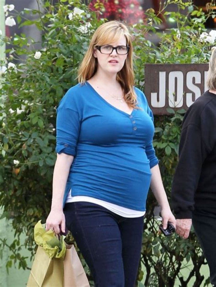 Sara Rue is Pregnant | Celeb Baby Laundry