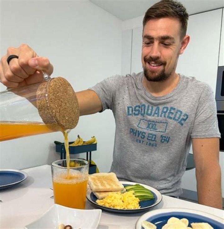 Sebastian Coates | Bio, Salary, Net Worth, Stats, Wife, Children, Career, FIFA 22, Instagram, Transfers, Wiki, Market Value, Parents