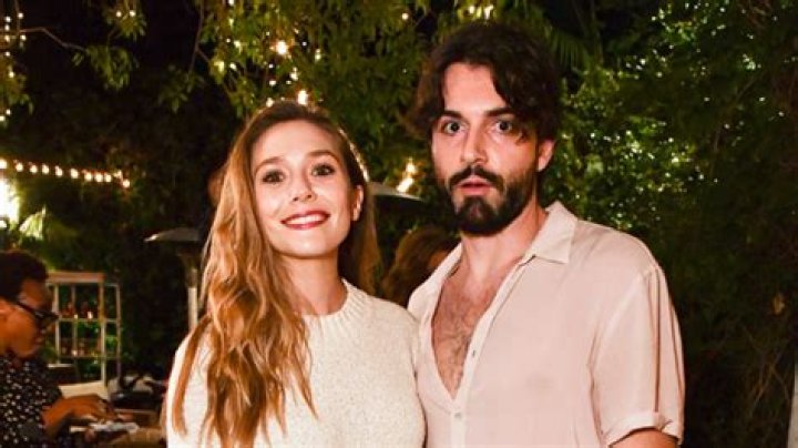 See Emerald Stone From Robbie Arnett – Hollywood Life