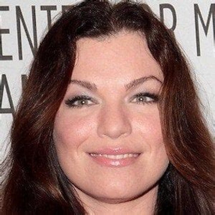 Sera Gamble - Bio, Age, Wiki, Facts and Family