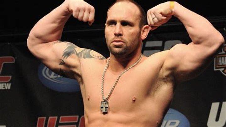 Shane Carwin - Bio, Age, net worth, weight, height, Wiki, Facts and Family