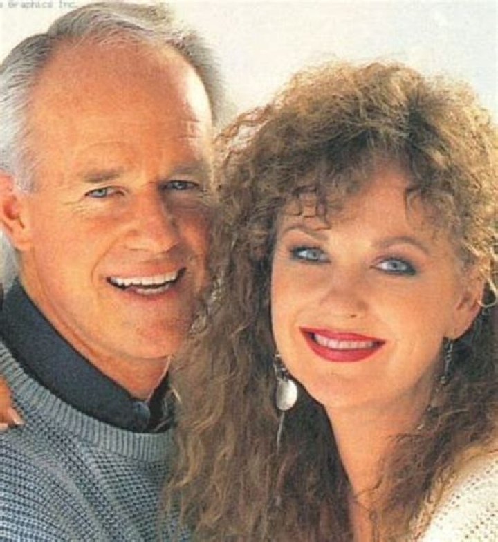 Shelley Fabares - Bio, Age, Wiki, Facts and Family