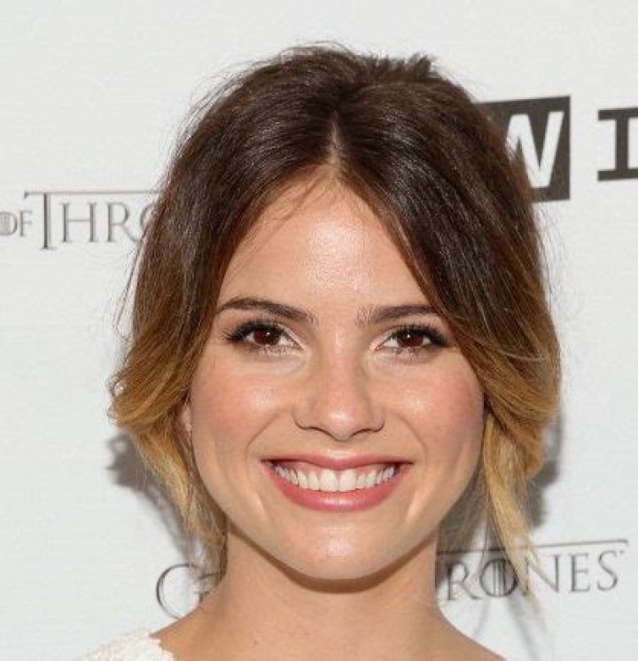 Shelley Hennig Net Worth | Celebrity Net Worth