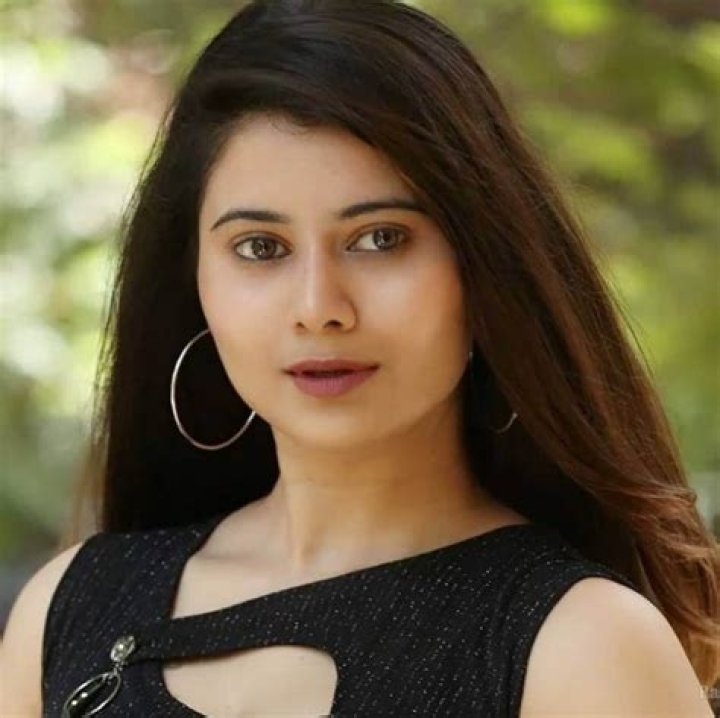 Shraddha Sharma (Singer) Height, Weight, Age, Body Statistics