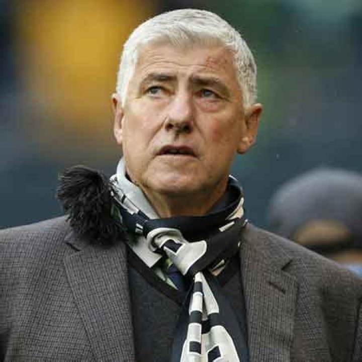 Sigi Schmid, football, German, American, Coach, early life, Salary, net worth, personal life, wife, children