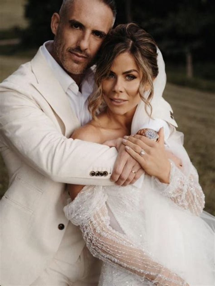 
Sophie Guidolin Husband Andrew Firgaira Is A Doctor 