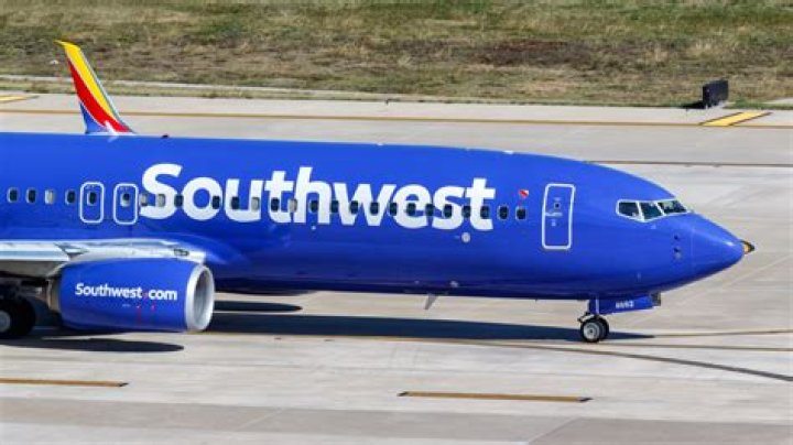 Southwest Passengers Demand Airline Put an End to Early Boarding "Scam"