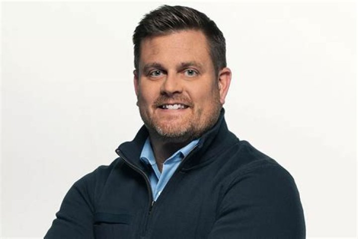 Stephen Thompson Bio - net worth, earnings, contract, stats, salary, family, relationship, girlfriend, wife, children, age