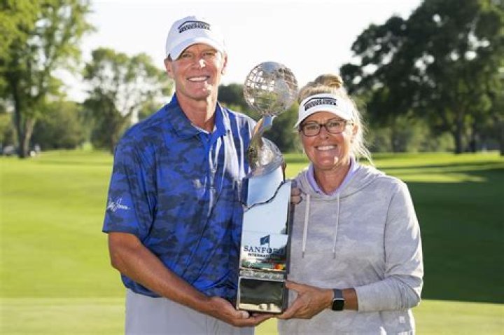 Steve Stricker Golf Career Earnings and Net worth; Details about his Wife, Children, and Family