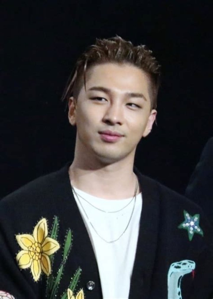 Taeyang Height, Weight, Age, Family, Biography, Girlfriends, Facts