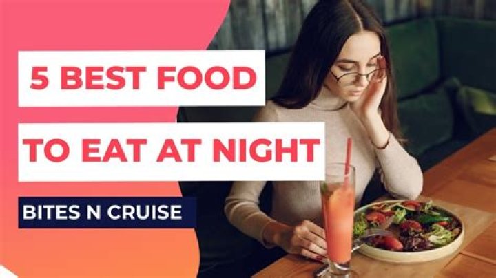 The Best Foods to Satisfy Nighttime Cravings, Nutritionists Says