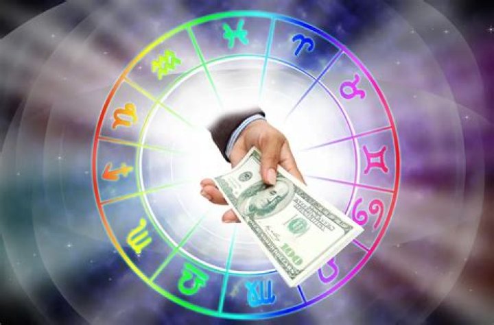 There's One Zodiac Sign Most Likely to Marry for Money, Astrologers Say