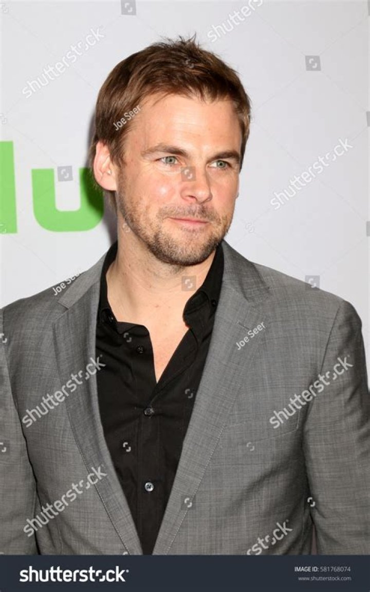 Tommy Dewey Height, Weight, Net Worth, Age, Birthday, Wikipedia, Who, Nationality, Biography