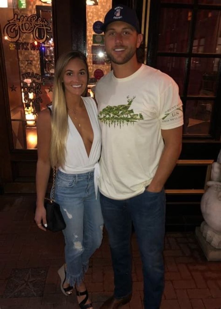 Tyler Eifert Height, Weight, Age, Girlfriend, Family, Facts, Biography