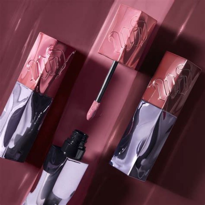 Urban Decay Taps ‘Euphoria’ Star Chloe Cherry as Face of New Vice Lip Bond Backtalk Collection – Celeb Secrets