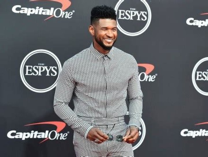 Usher On How ‘No Nonsense’ Mom Helped His Career – Hollywood Life