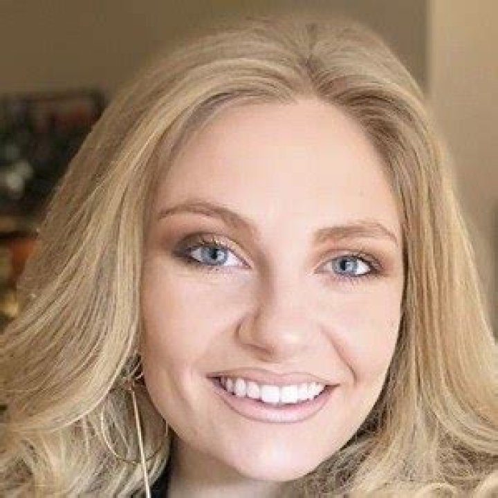 Vicki Manser - Bio, Age, Wiki, Facts and Family