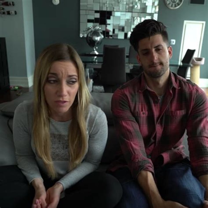 [VIDEO] ‘BFvsGF’ Breakup — YouTube Prank Couple Splits After 7 Years – Hollywood Life