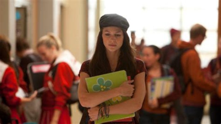 [VIDEO] ‘Glee’ Recap — Marley Faints On Stage At Sectionals – Hollywood Life