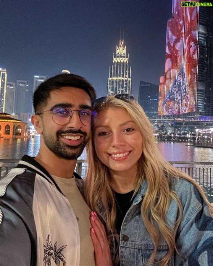 Vikram Barn Height, Weight, Age, Girlfriend, Family, Facts, Biography