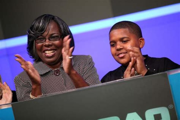 Voletta Wallace Net Worth | Celebrity Net Worth