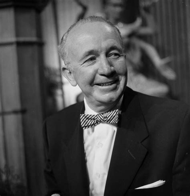 Walter Brennan Net Worth | Celebrity Net Worth