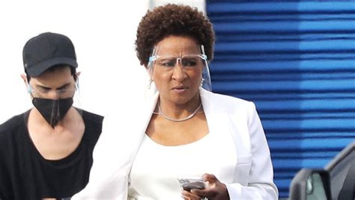 Wanda Sykes, Regina Hall, & Amy Schumer Seen At Oscars Rehearsals – Hollywood Life