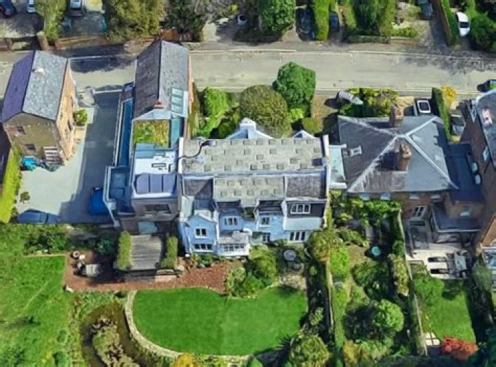 Where Does David Attenborough Live?