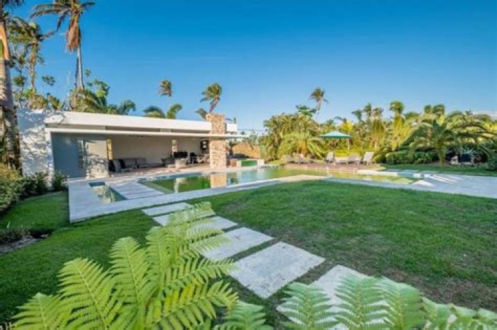 Where Does Logan Paul Live?