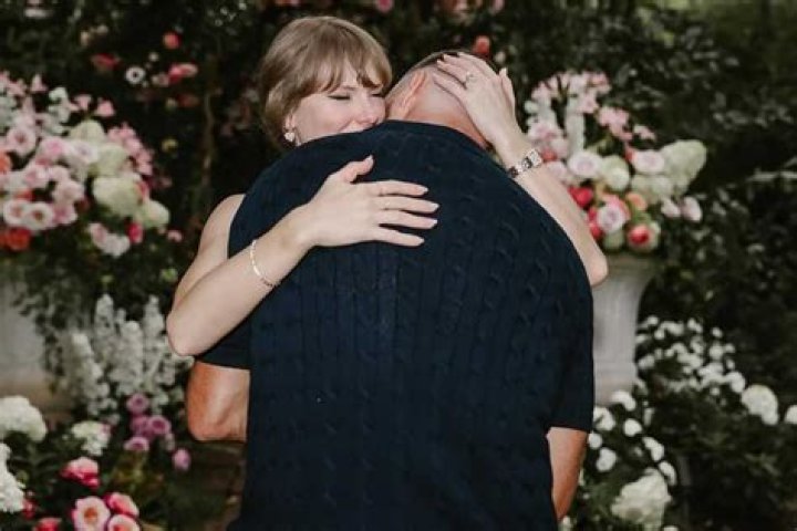 Who is Alex Swift Dating Now