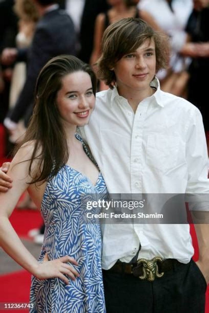 Who is Anna Popplewell Dating Now?