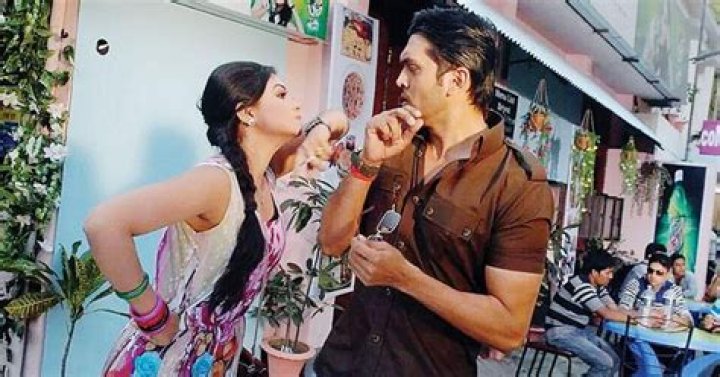 Who is Arefin Shuvo Dating Now