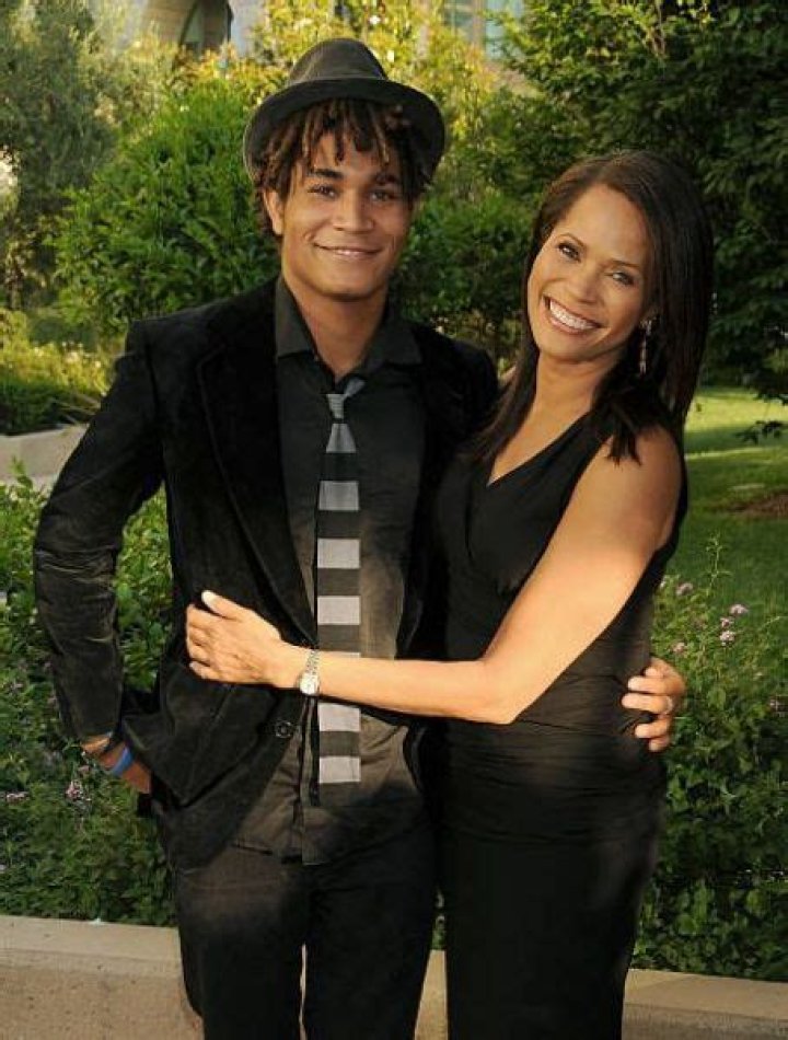 Who is Bryce Vine Dating Now