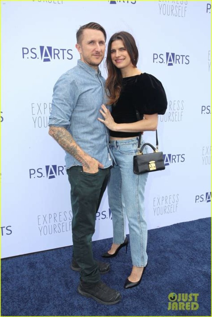 Who is Campbell Scott Dating Now