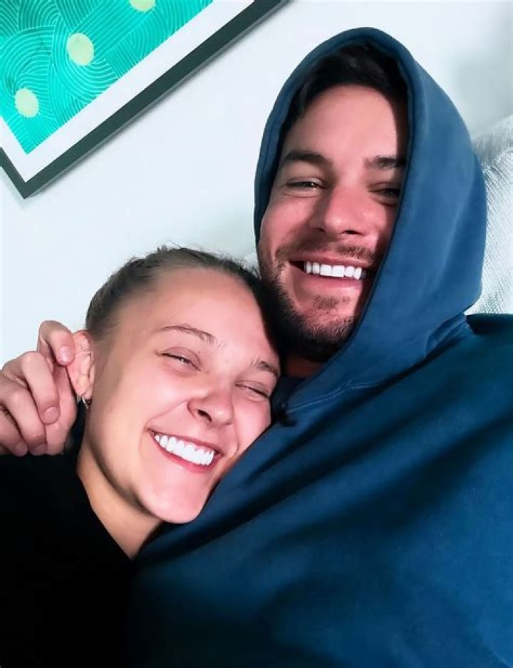 Who is Chris Vrenna Dating Now