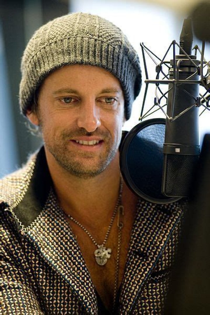 Who is Daniel Powter Dating Now