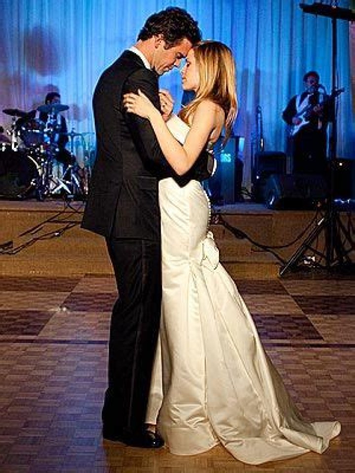 Who is David Walton Dating Now