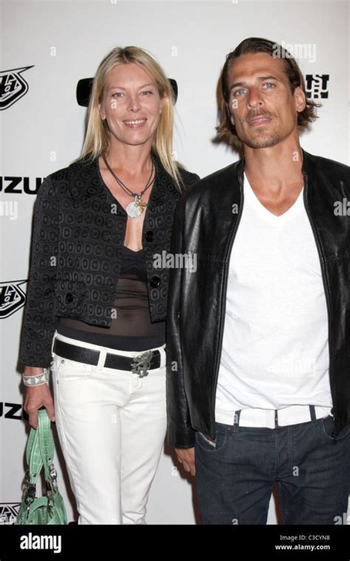 Who is Deborah Kara Unger Dating Now