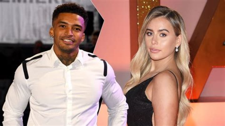 Who is Ellie Brown Dating Now