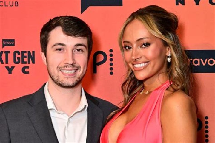 Who is Emira Kowalska Dating Now?