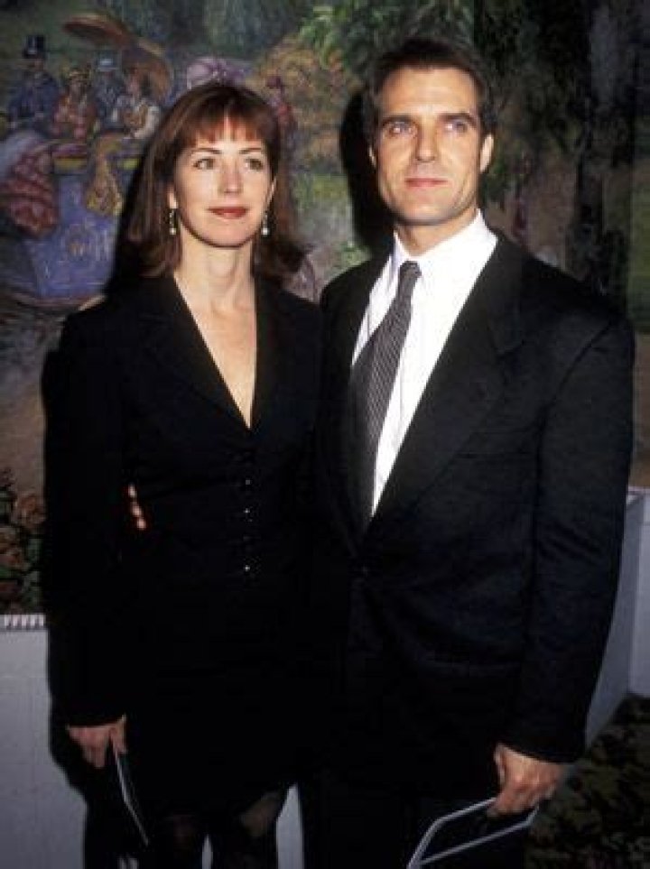 Who is Henry Czerny Dating Now