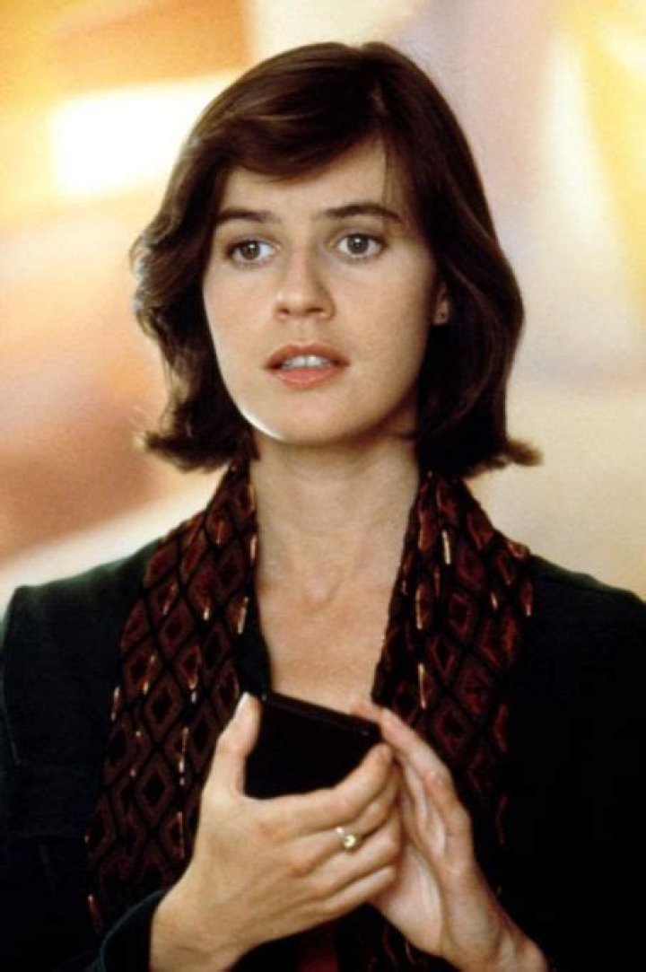 Who is Irene Jacob Dating Now?